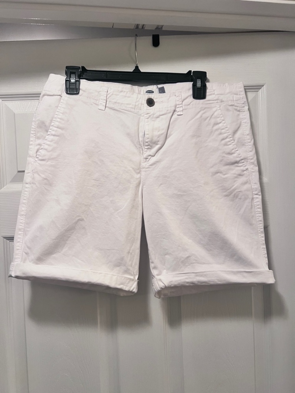 Old Navy White Women's Rolled-Hem Chino Shorts